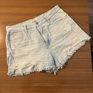 Levi’s Distressed high waisted mom shorts - Size 34
